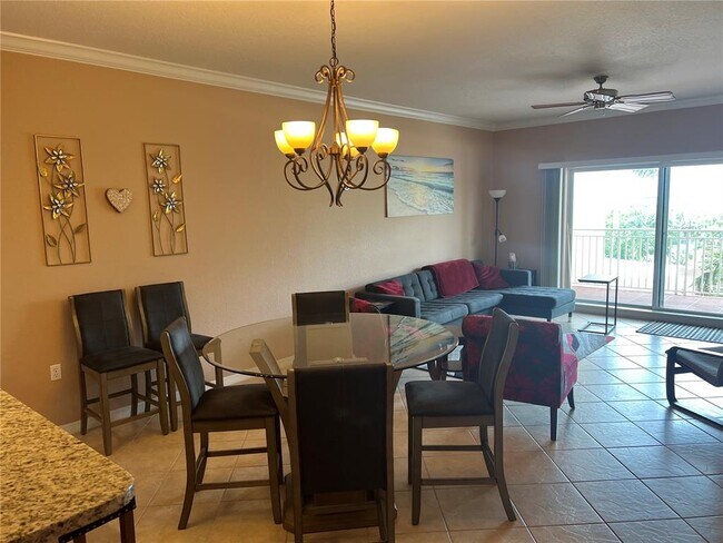 Photo - 1188 N Tamiami Trl Unit 403