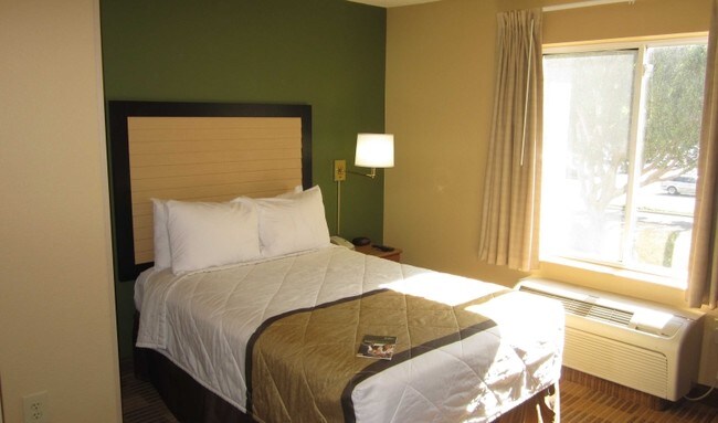 Furnished Studio Austin Apartments For In Tx Studio Suite 1 Full Bed Furnished Austin Apartments