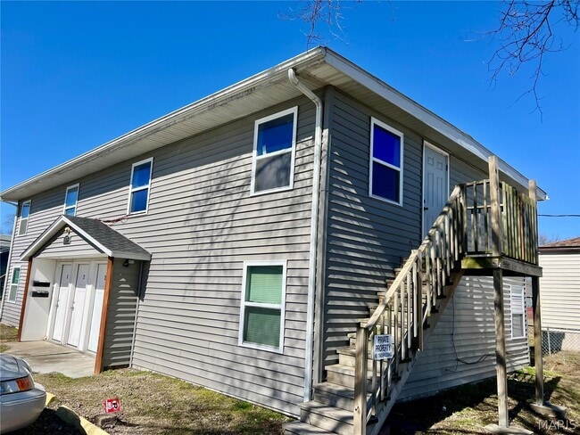Building Photo - 806 Center St Unit 3