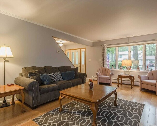 Photo - 43 Spencer Ln