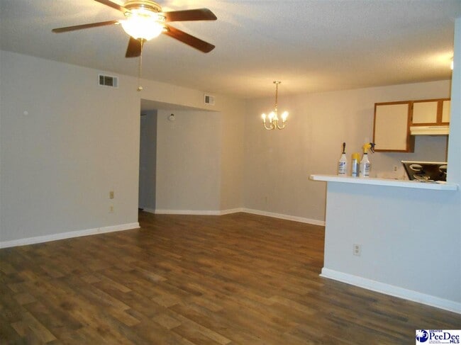 Photo - 711 Coventry Ln
