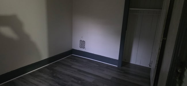 Photo - 227 Hummel St