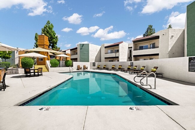 Citrine on 67th Apartments