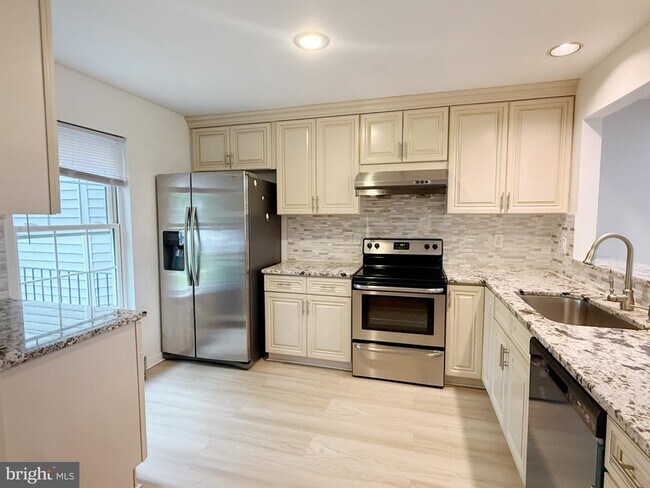 Photo - 8545 Harvest View Ct