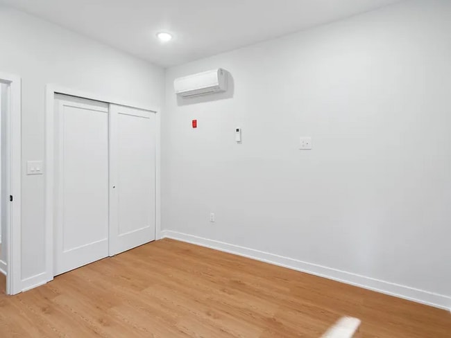 Photo - 4147 W Girard Ave Unidad 1