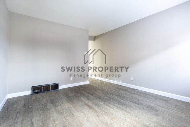 Photo - 5814 N Meadows Blvd