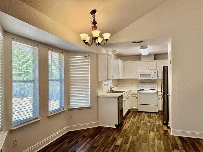 2202 Corbin Way