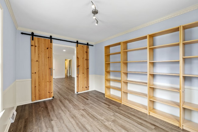 Photo - 111 Ticonderoga Dr