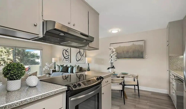 Photo - "Charming 1-Bedroom Gem on Hudson St in Redwood City – Your Cozy Retreat Awaits!"