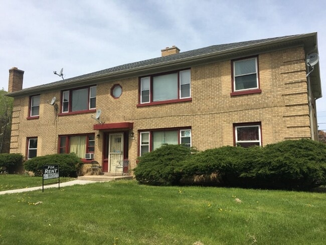Photo - 4510 W Capitol Dr Apartment Unit 4