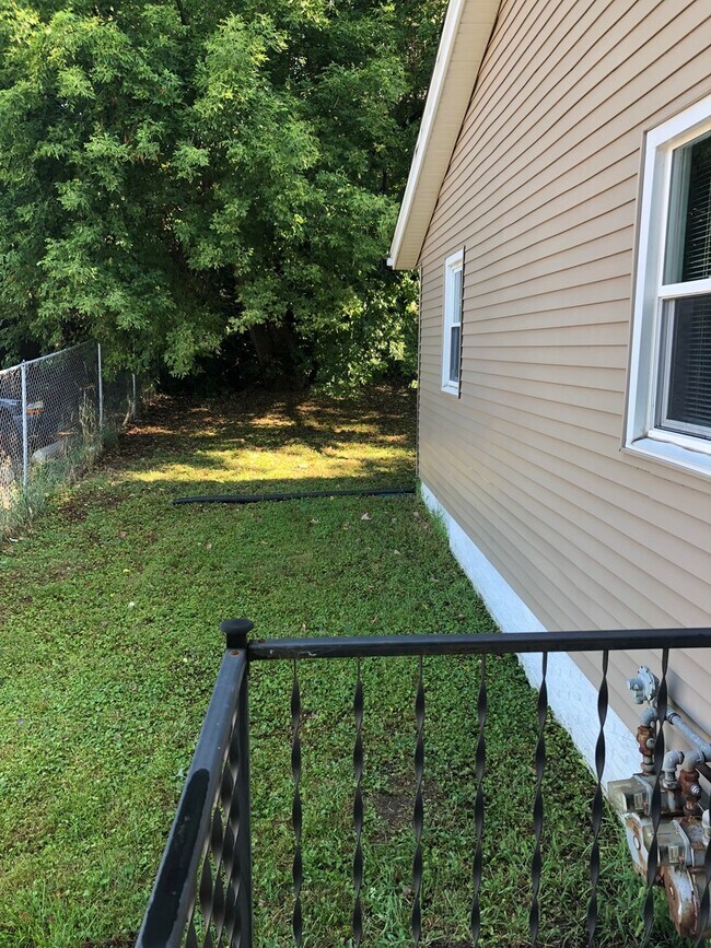 Photo - 1528-1530 Seminole Ave NW Cedar Rapids, IA 52405 Unidad 1530