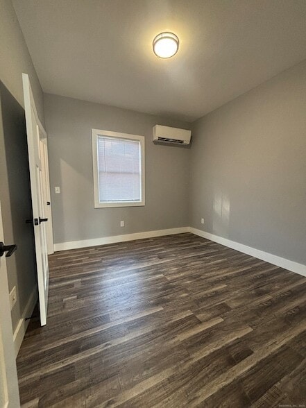 Photo - 303 Norwich-New London Turnpike