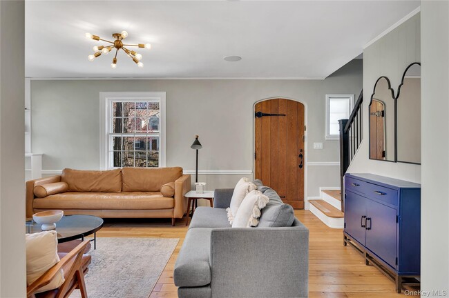 Photo - 53 Sheldrake Ave