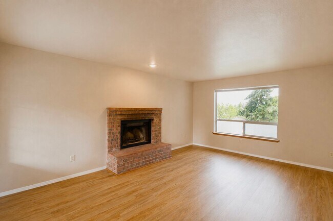 Photo - 1637 (TPO) Unit 1