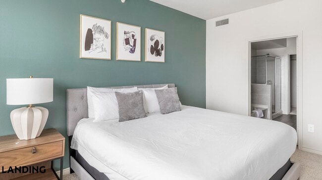 Photo - 750 Fort Worth Ave Unit 304