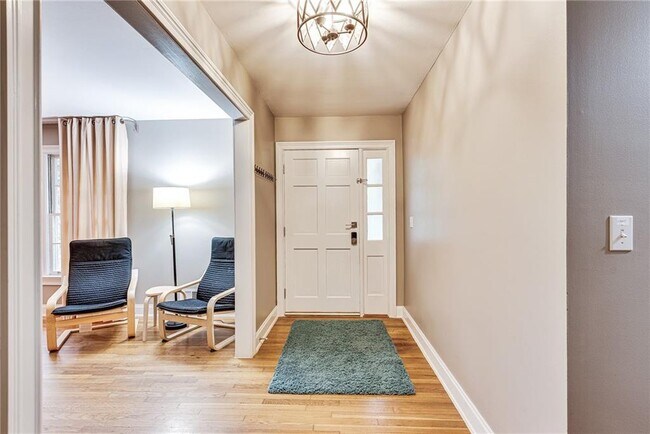 Photo - 1973 Desmond Dr