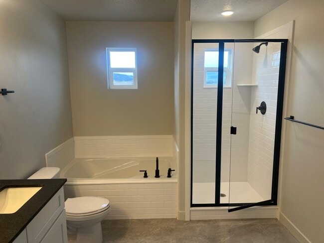 Photo - 105 1320 N