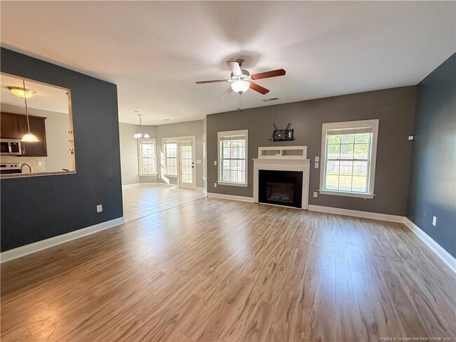Photo - 418 Century Dr