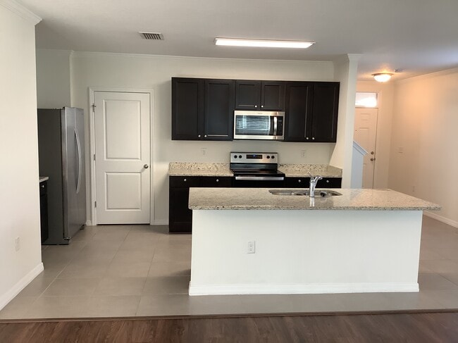 Photo - 807 Wiltonway Dr