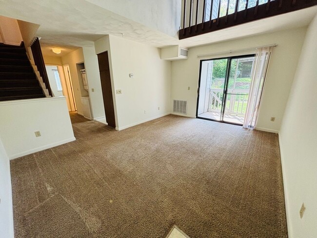 Photo - 507 Sunridge Dr