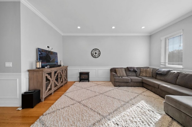 Photo - 3336 W Irving Park Rd Unit 3