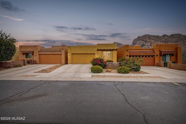 Building Photo - 9854 N Wide Sky Dr