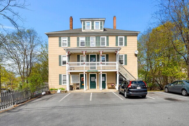 Photo - 22-26 Waltham St Maynard Unit A2