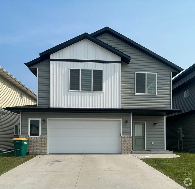 Building Photo - 4-bedroom, 3-bathroom West Fargo Single-Fa... Rental