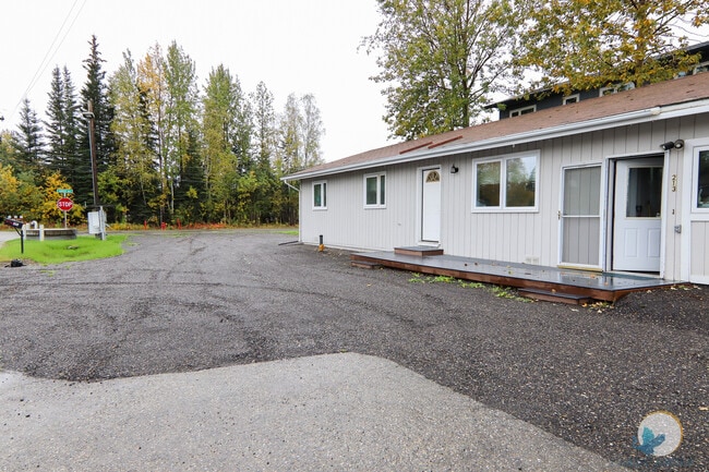 Photo - 213 Yukon Dr