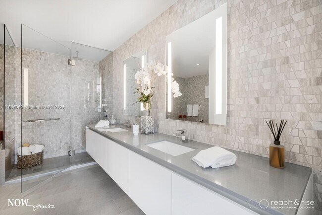 Photo - 88 SW 7th St Unit 1001