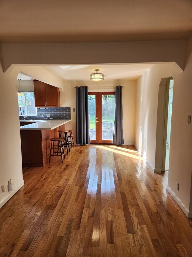 Photo - Charming 2 bd, 1 bath near downtown Santa Rosa