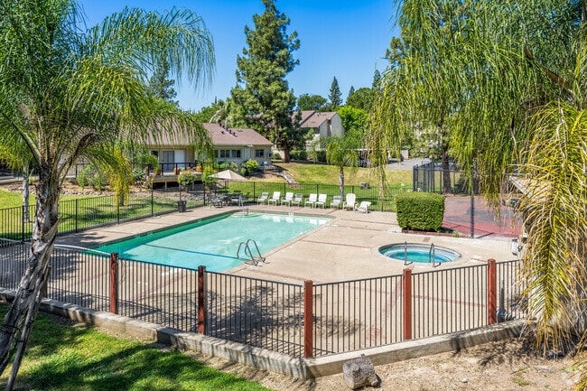 Building Photo - Quail Ridge