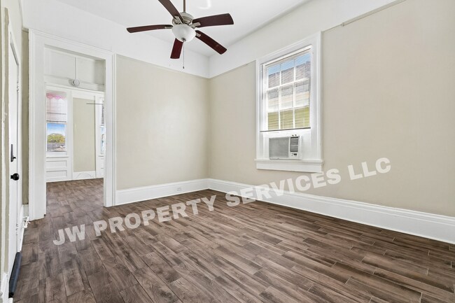 Photo - 2332 Ursulines Ave Unit B