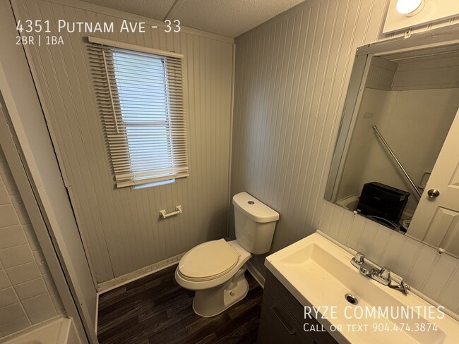 Photo - 4351 Putnam Ave