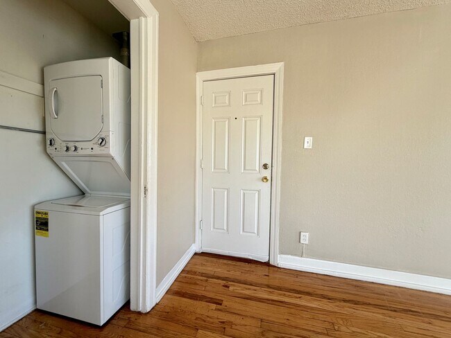 Photo - The Nelle Unidad 3736-202