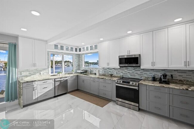 Photo - 2171 SW 23rd Ave