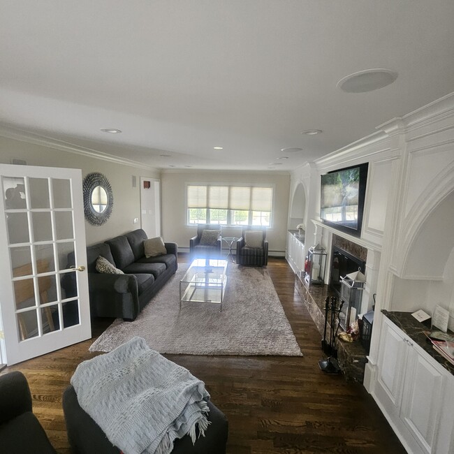 Photo - 10 Foxwood Ln