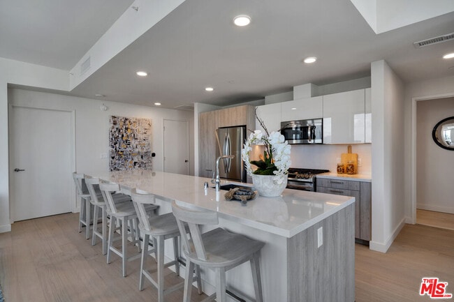 Photo - 2801 Sunset Pl Unit PH01