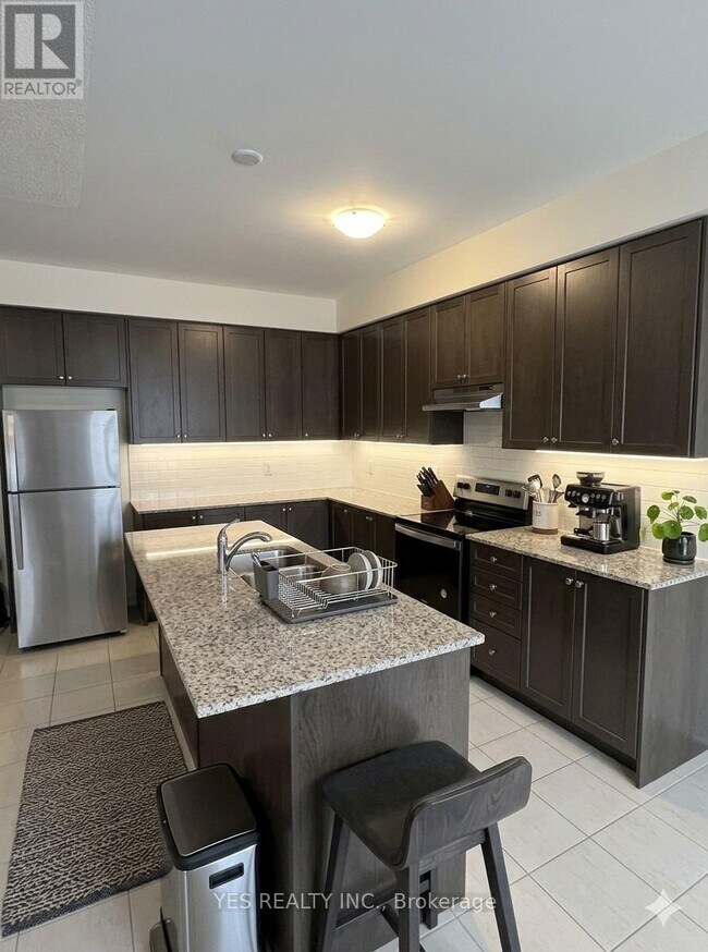 Photo - 17 Brixham Ln