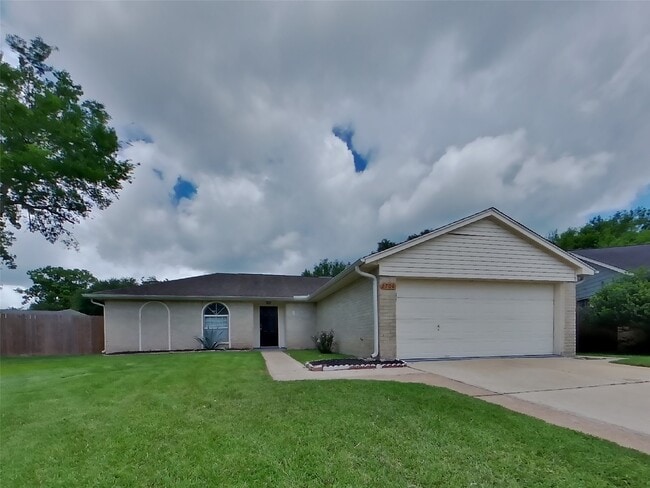 Building Photo - 2706 King James Ct