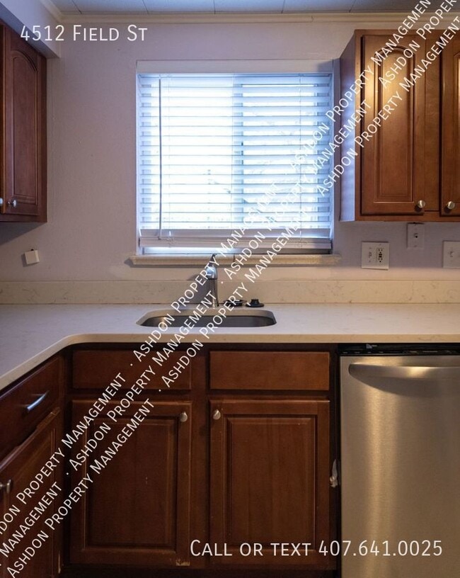 Photo - 4512 Field St