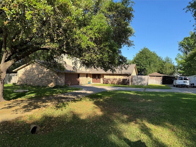 Photo - 9948 Twin Shores Dr