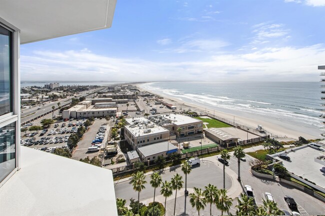 Building Photo - 1820 Avenida Del Mundo Unit 1502 Rental