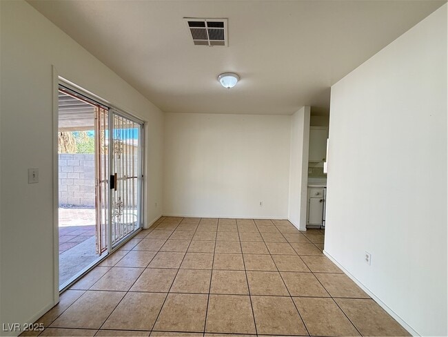 Photo - 4622 Little Wren Ln