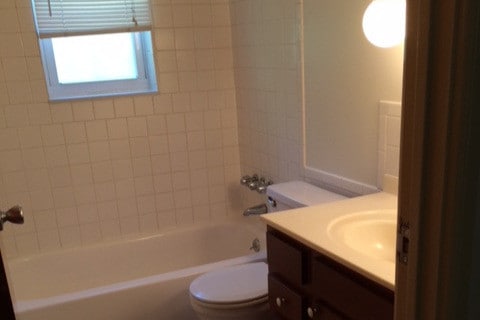 Building Photo - 3000 Fordhaven Rd Unit # 2 Rental