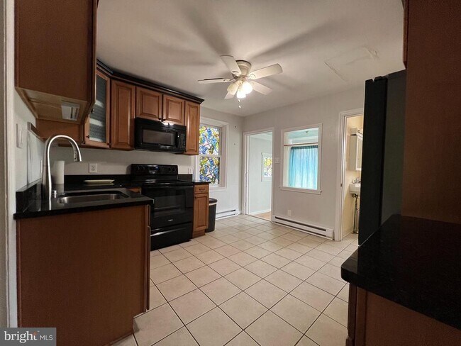 Photo - 333 E Landis St