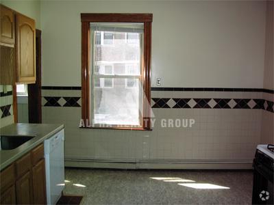 Building Photo - 4 bedroom in Boston MA 02134 Rental