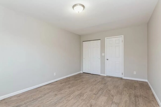 Bedroom - 1353 E 91st St Unit 401F