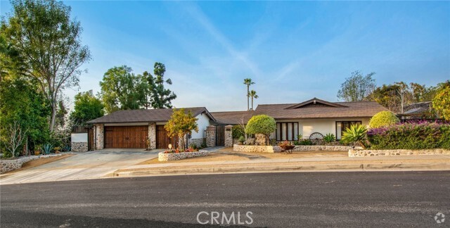 Building Photo - 27151 Mission Hills Dr Rental