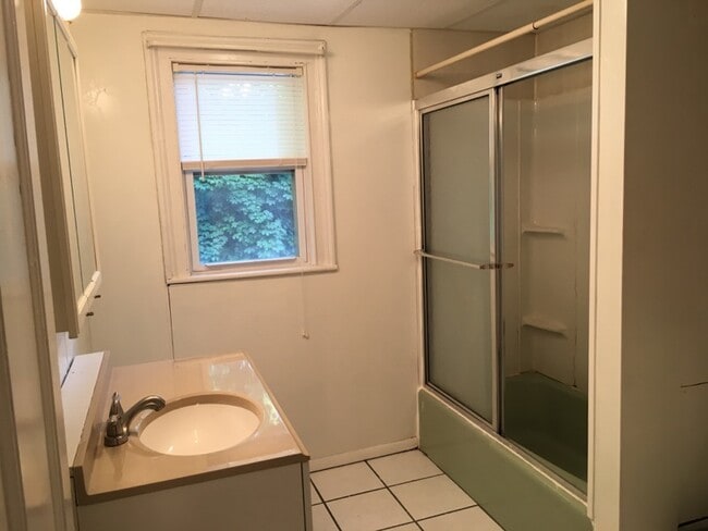 10 Lydia St Unit 2